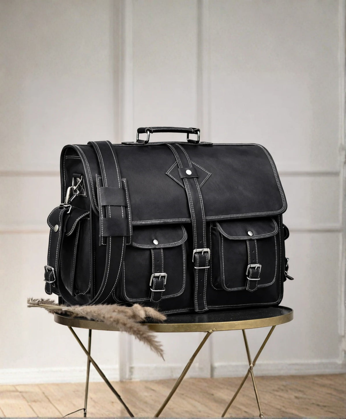 Computer Black Messenger leather bag – Parrys Leather World